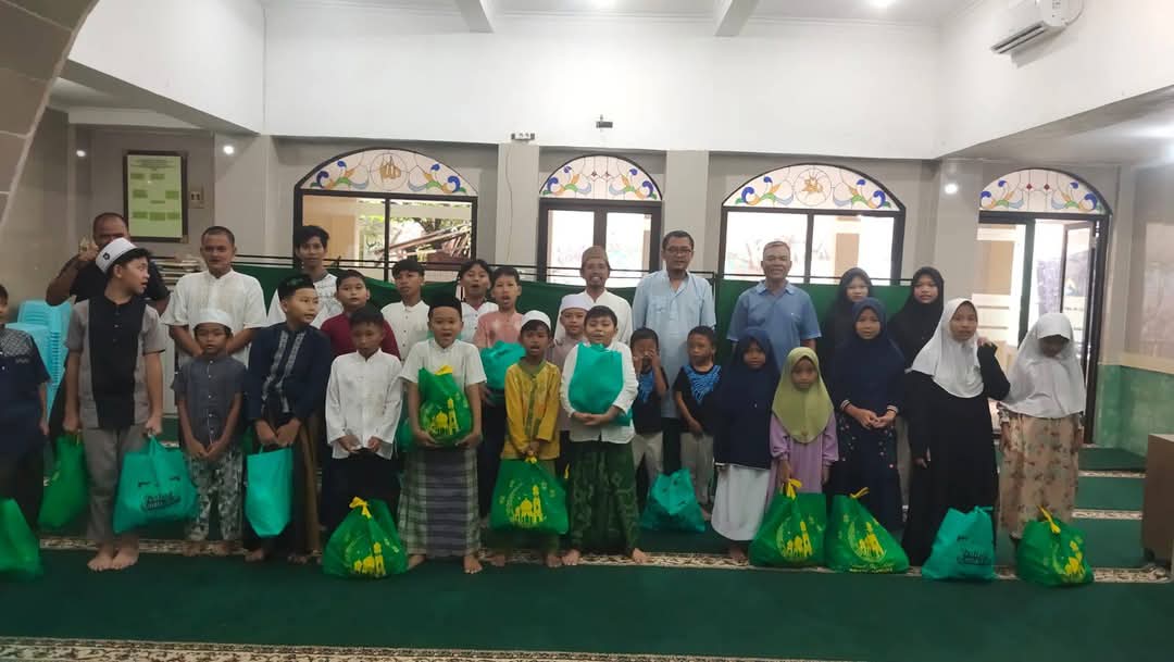 Berbagai Yatim-Piatu & Dhuafa